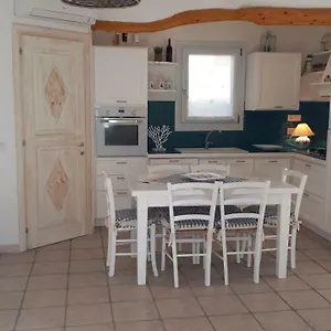 Casa vacanze Villetta Tom 100 M Dalla Spiaggia, Calasetta